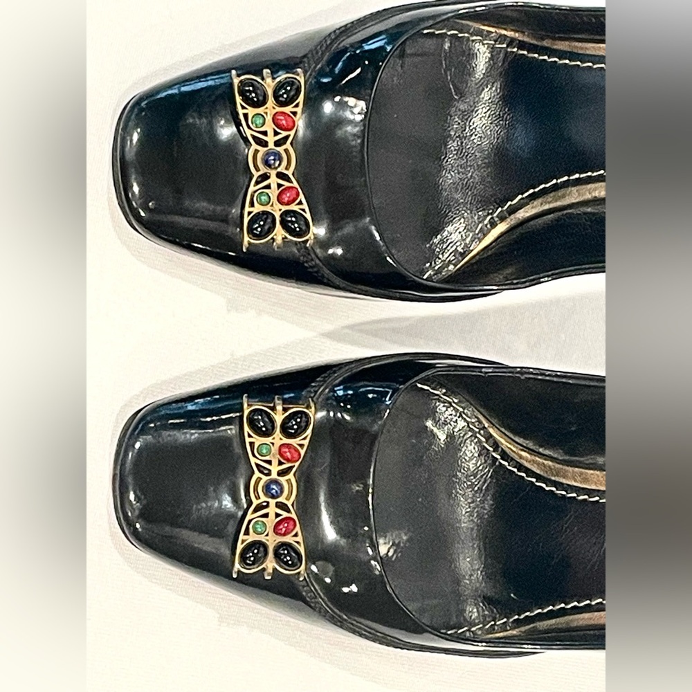 Louis Vuitton ‘05 patent leather pumps, jeweled detail, bulbed heel, 38 1/2, EUC - Picture 7 of 15